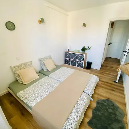 Les Vignes Vierges By Interhome Apartment *