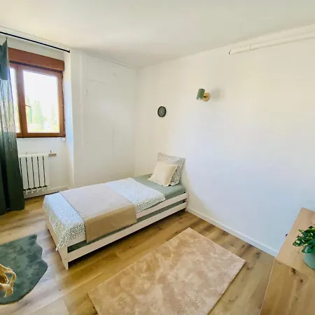 Les Vignes Vierges By Interhome Apartment *